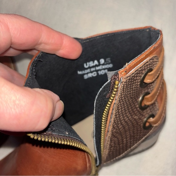 Sterling River Womens Sz9 Brown Shortie Bootie Rust Color Leather Lace Back - Picture 9 of 10